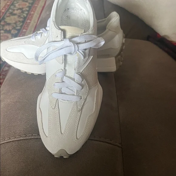 Women's White and Cream New Balance 327 Sneakers - Picture 2 of 3